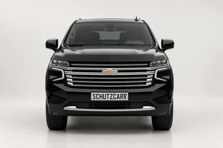Chevrolet Suburban، صورة استوديو خارجية كاملة من الأمام