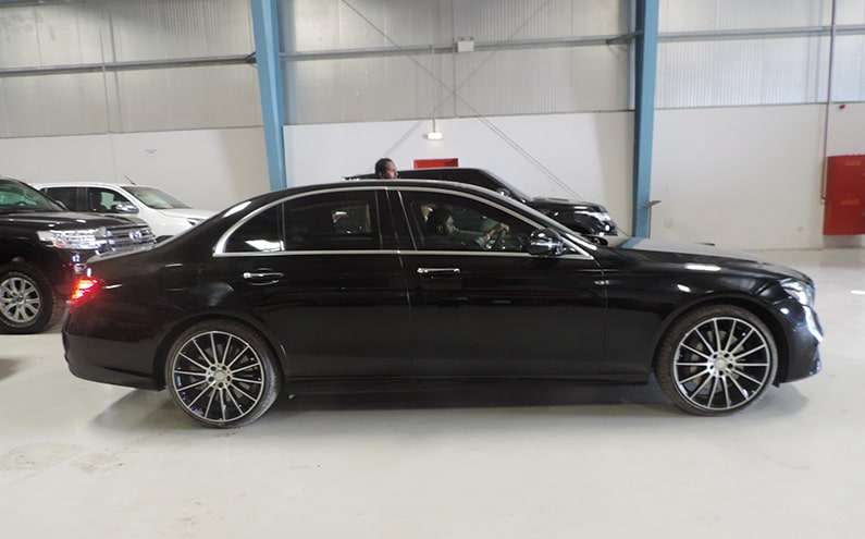 Berline Blindée M Benz blindé - vue extérieure détaillée 3