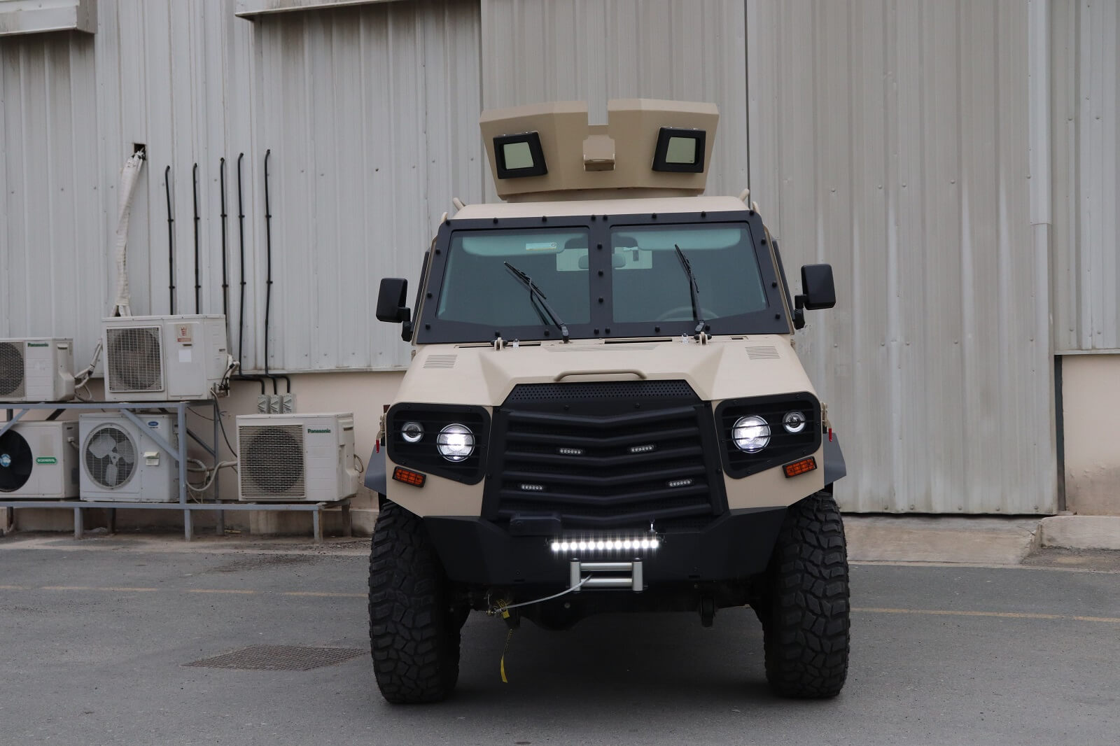 APC 6x6 TYGRA Front View Lights On