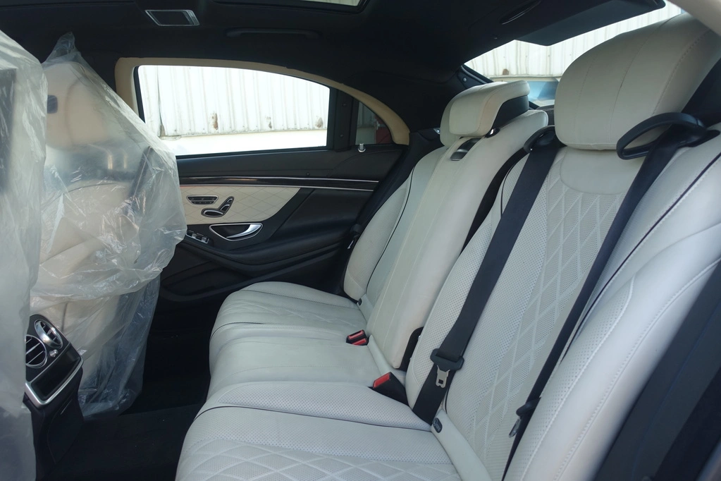 Mercedes-Benz S550 front seats with luxury interior trim