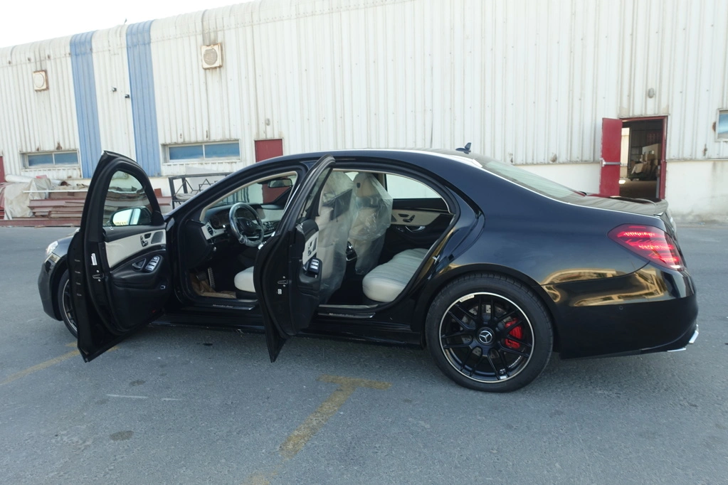 Mercedes-Benz S550 cabin detail with premium sedan finish