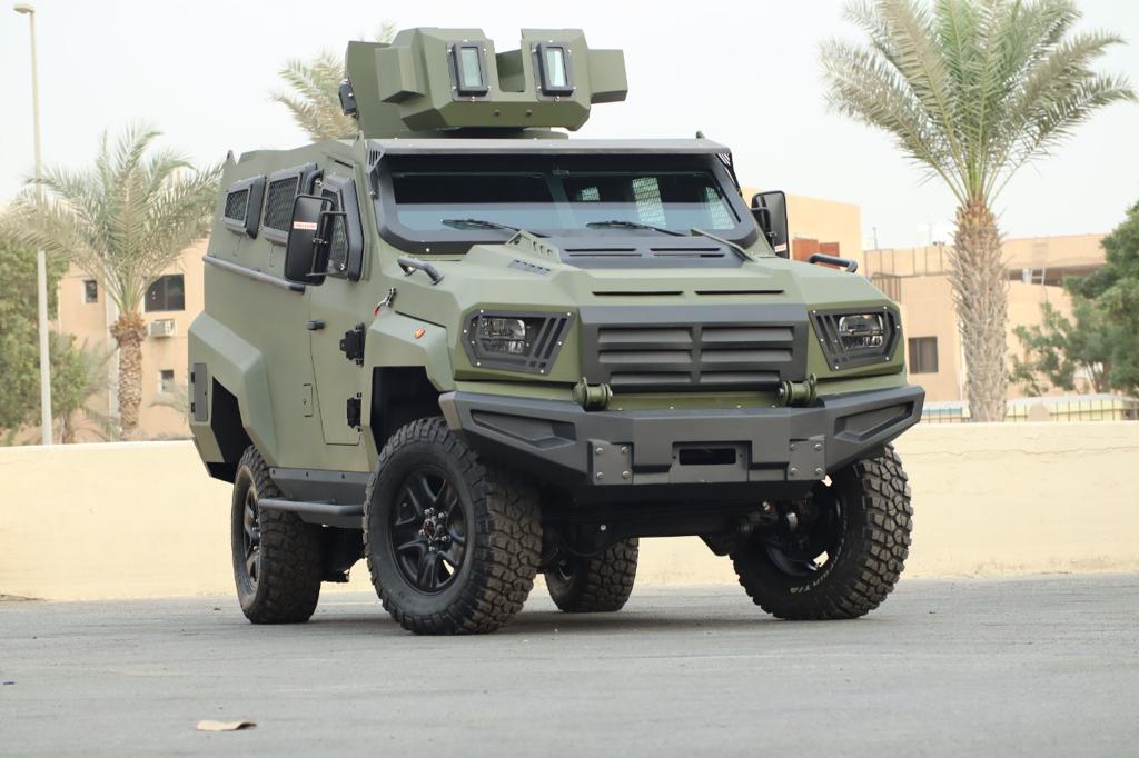 GER 1D front exterior view of armored personnel carrier