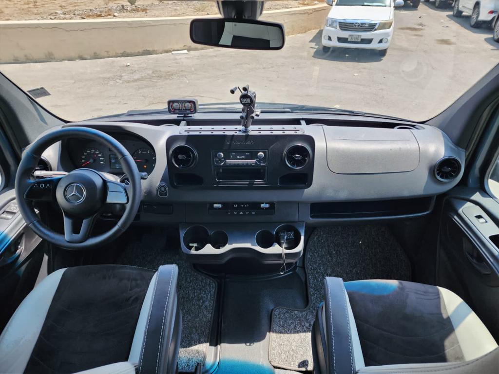 Mercedes-Benz Travel Camper B6 Armored OffRoad All Terrain Cockpit