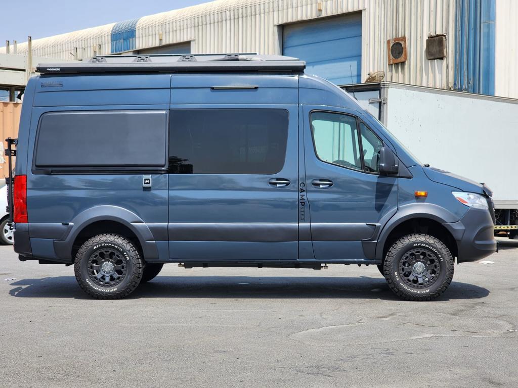Mercedes-Benz Travel Camper B6 Armored OffRoad All Terrain Full Right Side