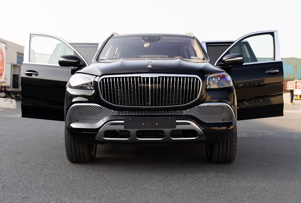 Maybach GLS 600 non-armored side profile with premium wheels and black finish