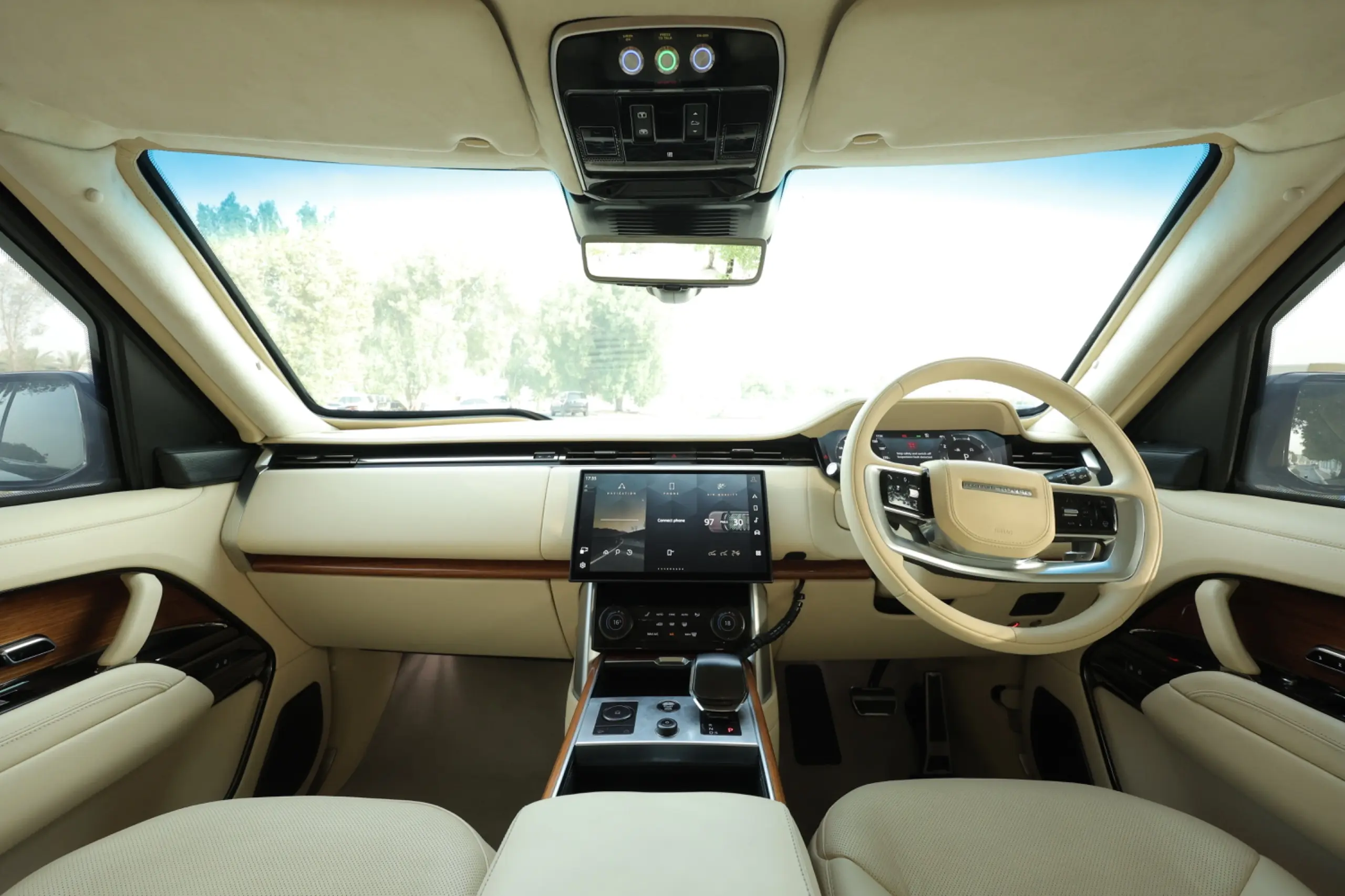 Range Rover BR6 P530 Extended Cockpit and Dashboard