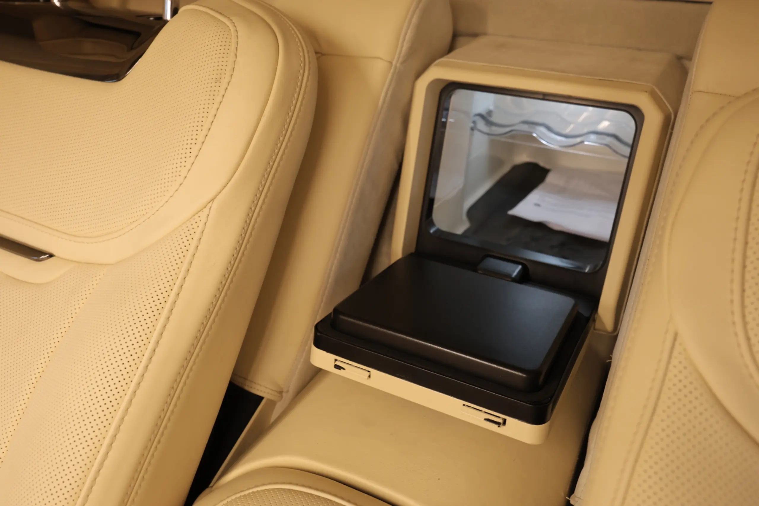 Range Rover BR6 P530 Extended Compartment Door Open
