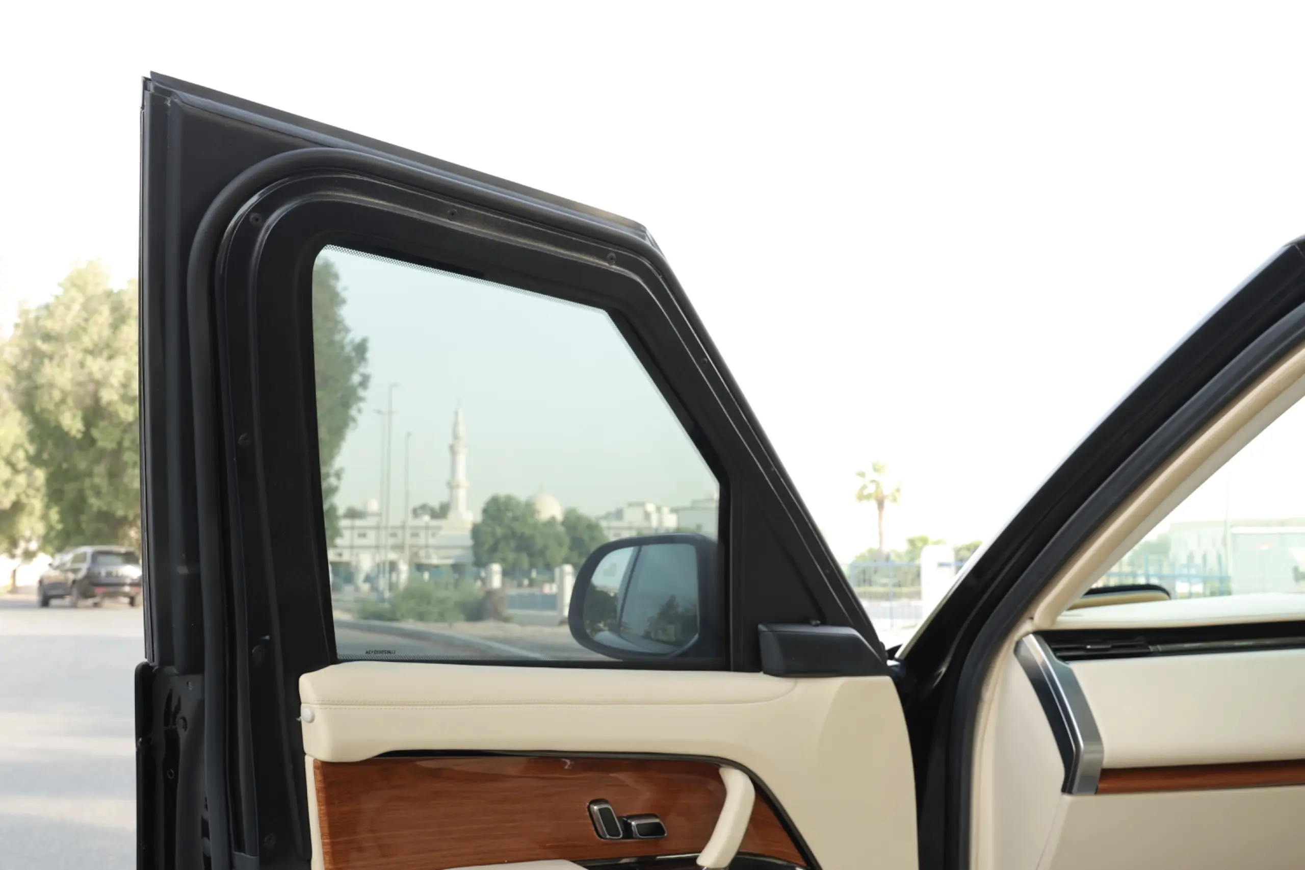 Range Rover BR6 P530 Extended Door Armorning