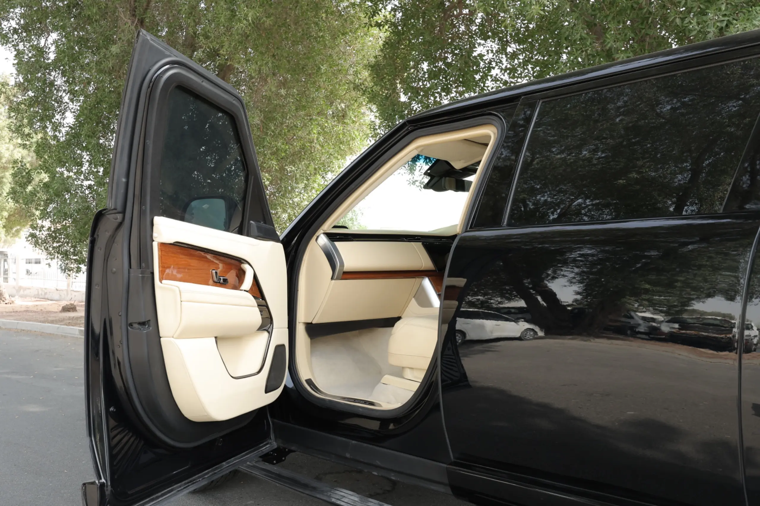 Range Rover BR6 P530 Extended Left Side Door Open