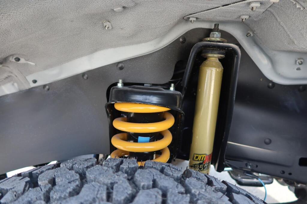 TJM suspension with coil springs and shock absorber on Toyota LC79