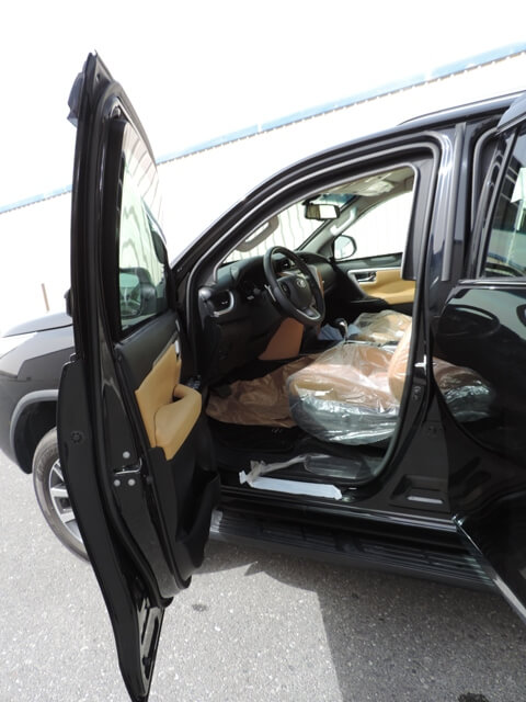 Toyota Fortuner مصفحة مع مقعد السائق