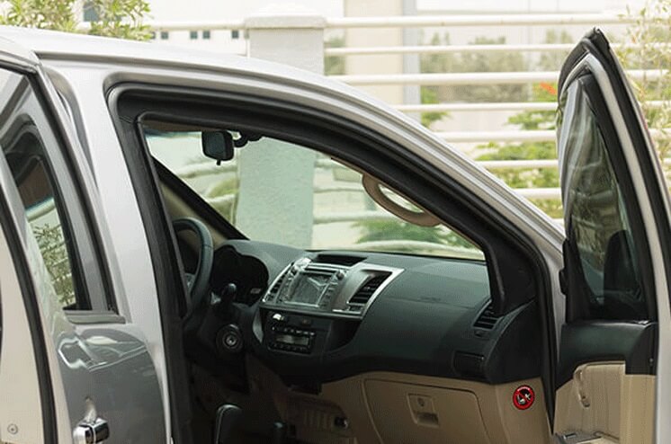 Toyota Hilux Vigo blindé - sièges passagers