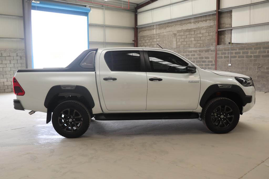 toyota vigo hilux side view